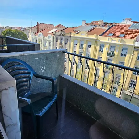 Single Or Double With Balcony Close To Alameda Metro!