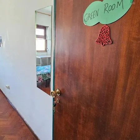 Homestay szállás Single Or Double With Balcony Close To Alameda Metro! Lisboa